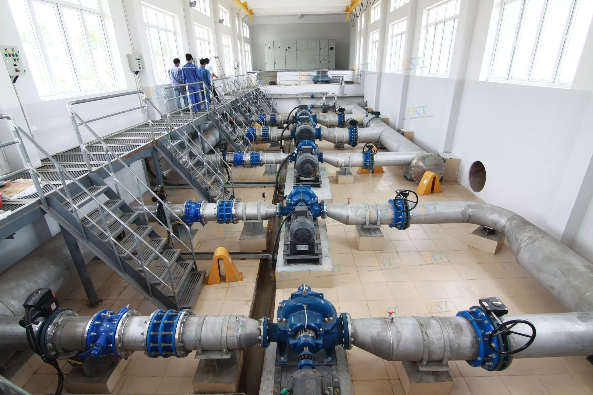 NHÀ MÁY NƯỚC VẬT CÁCH