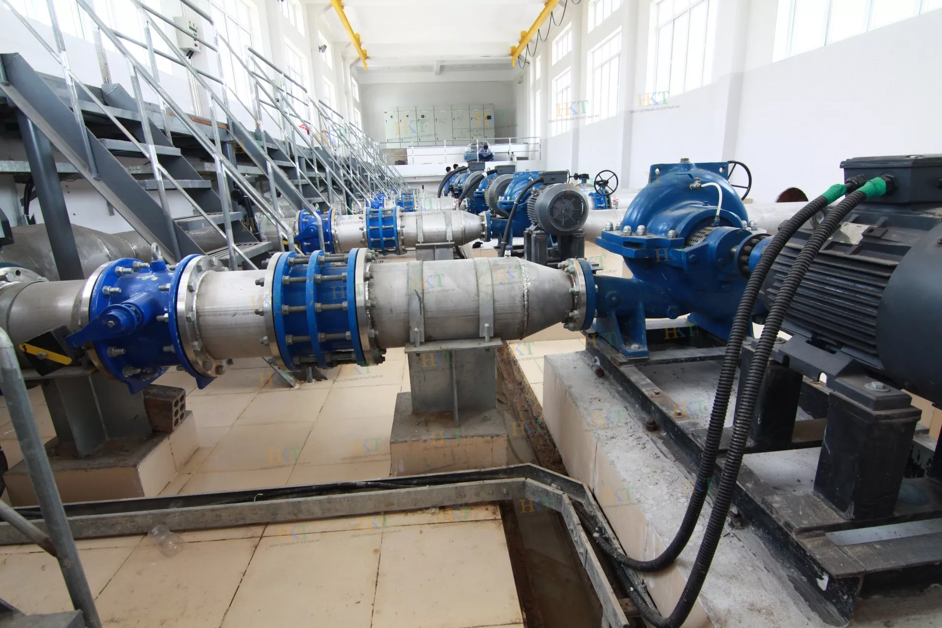 NHÀ MÁY NƯỚC VẬT CÁCH